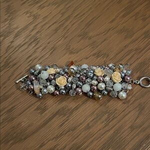 Beautiful detailed bracelet with multi colors